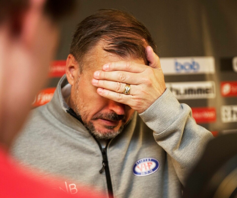 BLIR: Trener Kjetil Rekdal har ingen planer om å gi seg i Vålerenga, til tross for nok et tap.