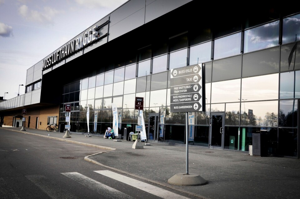 – Det kreves store beløp for å sette i gang driften av flyplassen på nytt, og jeg ser det heller ikke som sannsynlig at nye eiere vil få enklere økonomiske vilkår fra Avinor, sier styreleder Svein Hurlen i Rygge Sivile lufthavn. – Det kreves store beløp for å sette i gang driften av flyplassen på nytt, og jeg ser det heller ikke som sannsynlig at nye eiere vil få enklere økonomiske vilkår fra Avinor, sier styreleder Svein Hurlen i Rygge Sivile lufthavn.