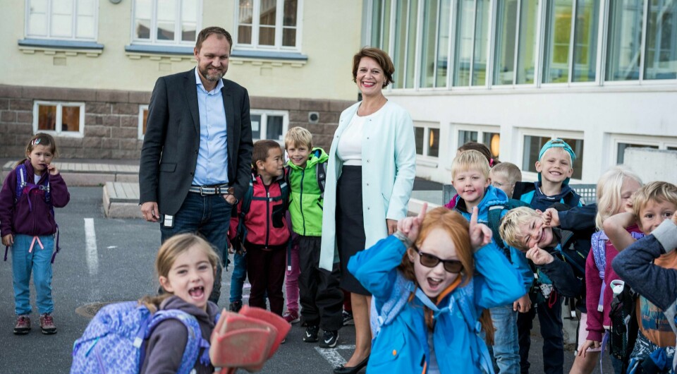 Skolebyråd Tone Tellevik Dahl øker skolebudsjetett med litt over 136 millioner kroner. Noe ikke minst rektor John Myrlund ved Tåsen skole og hans elever er fornøyd med.