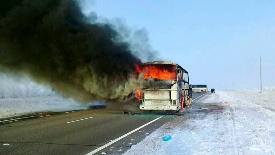 Det brøt ut panikk blant passasjerene da bussen begynte å brenne. Kun fem av de 57 om bord overlevde.