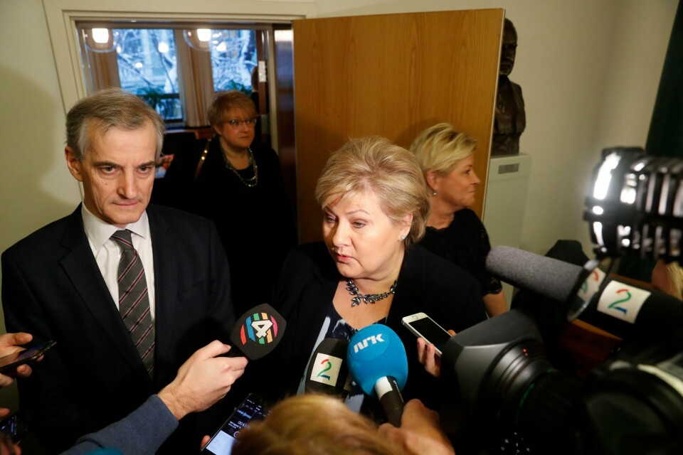 Én av to Ap-velgere mener Ap-leder Jonas Gahr Støre har håndtert saker om seksuell trakassering på en god måte. 29 prosent av Høyre-velgerne sier det samme om statsminister Erna Solberg. Foto: Cornelius Poppe / NTB scanpix