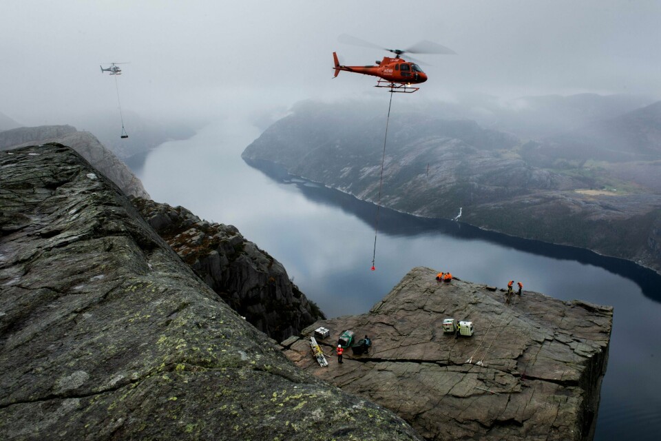 Mission Impossible-innspilling på Preikestolen utenfor Stavanger. Filmteamet rigger opp og gjør klar til innspilling i neste uke.