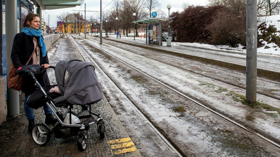 redusert: I 2014 ble fedrekvoten redusert fra 14 til 10 uker. Hva skjedde? Fedre tok ut mindre permisjon. Høyresiden var skuffet og overrasket, kvinnebevegelsen var ikke det. Foto: NTB SCANPIX