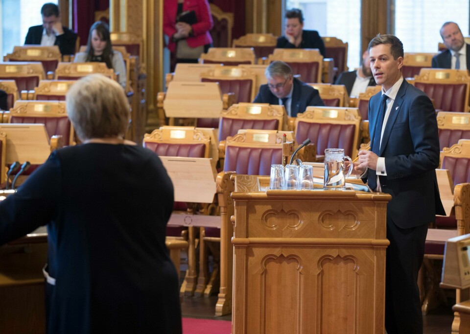 På torsdag vil KrF-leder Knut Arild Hareide kreve en beklagelse fra regjeringen, med Høyre i spissen. Her under en spørretime med statsminister Erna Solberg i februar.