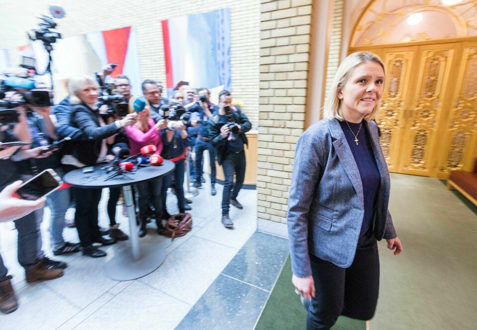 Sylvi Listhaug i vandrehallen på Stortinget sist uke. Nå kan hun møte mistillit i Stortingssalen