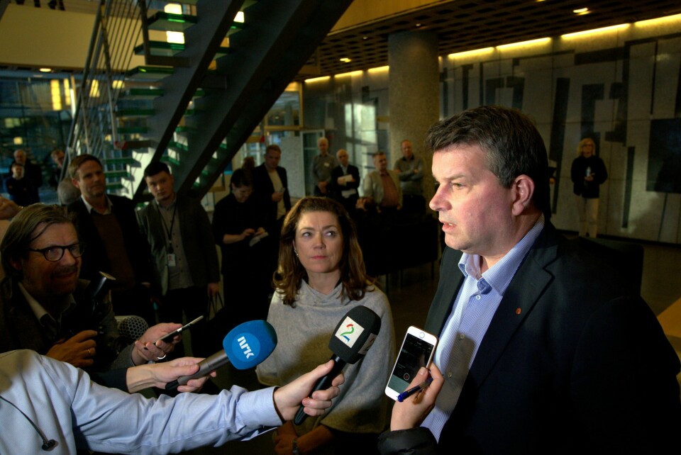 Brudd i forhandlingene mellom LO, YS og NHO. Partene møter pressen i forbindelse med årets tariffoppgjør. Hans Christian Gabrielsen (LO) og Kristin Skogen Lund (NHO).