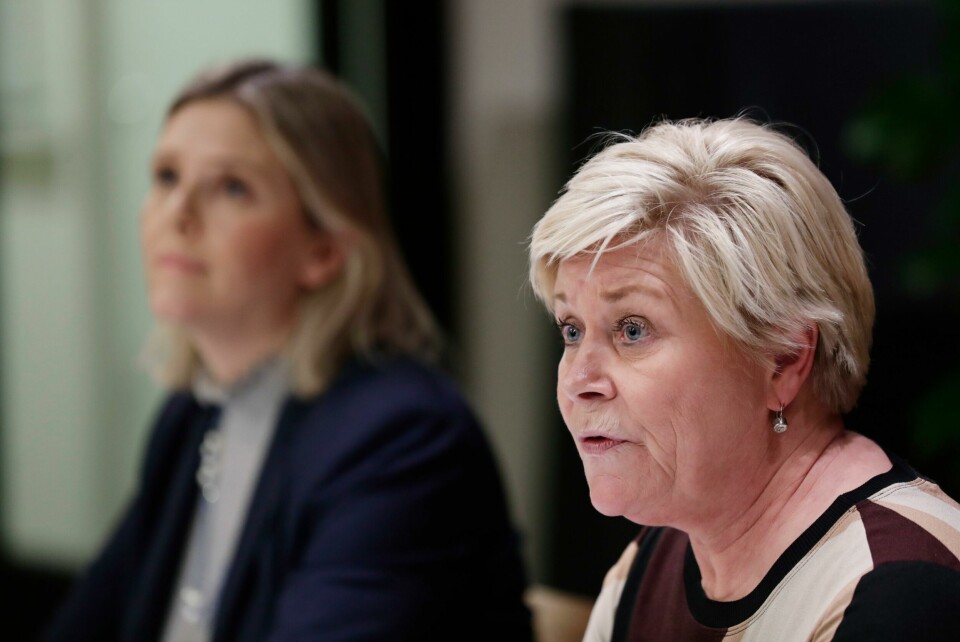 Siv Jensen. Oslo 20201215. Partileder Siv Jensen og nestleder Sylvi Listhaug i Frp etter dagens sentralstyremøte, hvor fylkesleder Geir Ugland Jacobsen i Oslo Frp ble ekskludert fra partiet.Foto: Berit Roald / NTB