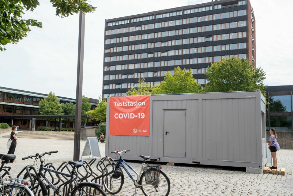 Det kan bli stille dager for universitetsstudentene på Blindern i Oslo også i ukene og månedene som kommer. Oslo 20200813. Nye drop inn testestasjoner for Covid - 19 er satt opp flere steder i Oslo. Universitetet i Oslo er en av teststedene.Foto: Terje Pedersen / NTB