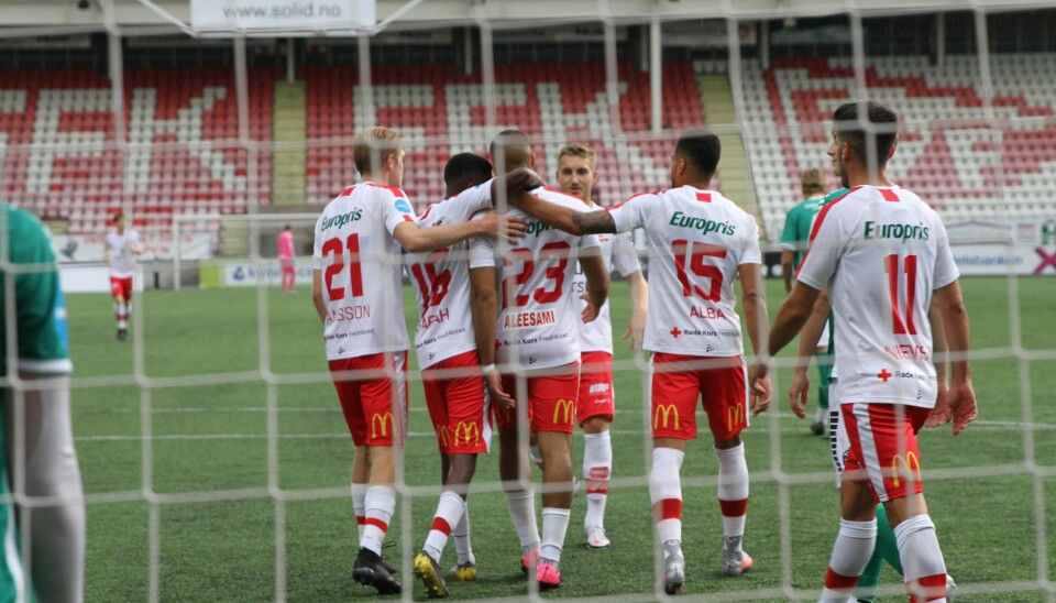 FFK-spillerne må foreløpig vente på neste anledning til å feire scoring mot andre enn egne lagkamerater. Her fra møtet med Fløya på Fredrikstad stadion i september 2020.