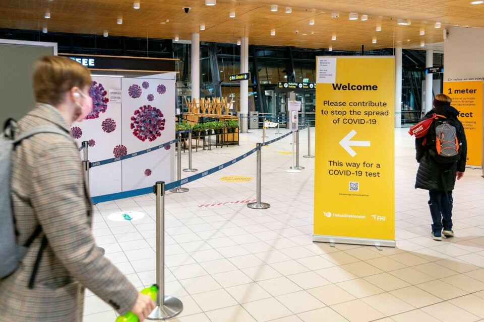 Det finnes ikke statistisk belegg for å hevde at det er tilreisende som kommer for å treffe sine nærmeste som utgjør den største trusselen i forbindelse med reiser, skriver innleggsforfatter. Foto: Gorm Kallestad/NTB