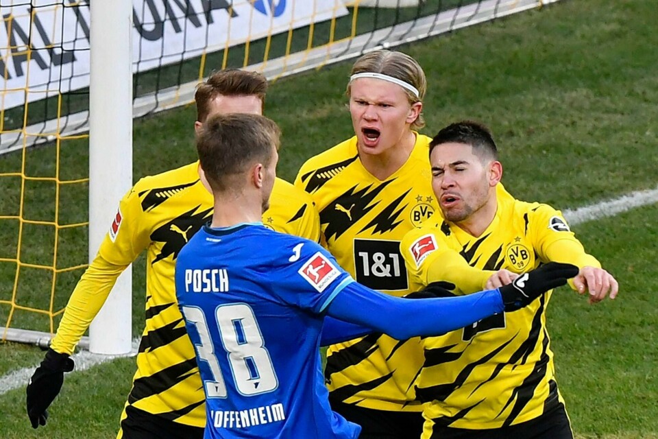 Erling Braut Haaland og Dortmund raste etter at nordmannen ble dratt ned like før Hoffenheim utlignet i 1. omgang, og etter pause var det Hoffenheim som klaget da Haaland sikret 2-2.