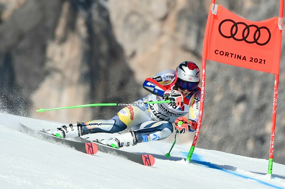 Henrik Kristoffersen slet i første omgang i Cortina fredag.