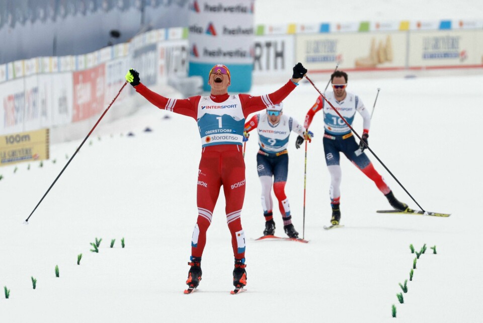 Selv ikke fem nordmenn kunne stoppe Aleksandr Bolsjunov på VM-tremila. Russeren tok sitt første mesterskapsgull etter sju sølv, foran Lyn-duoen Simen Hegstad Krüger og Hans Christer Holund.