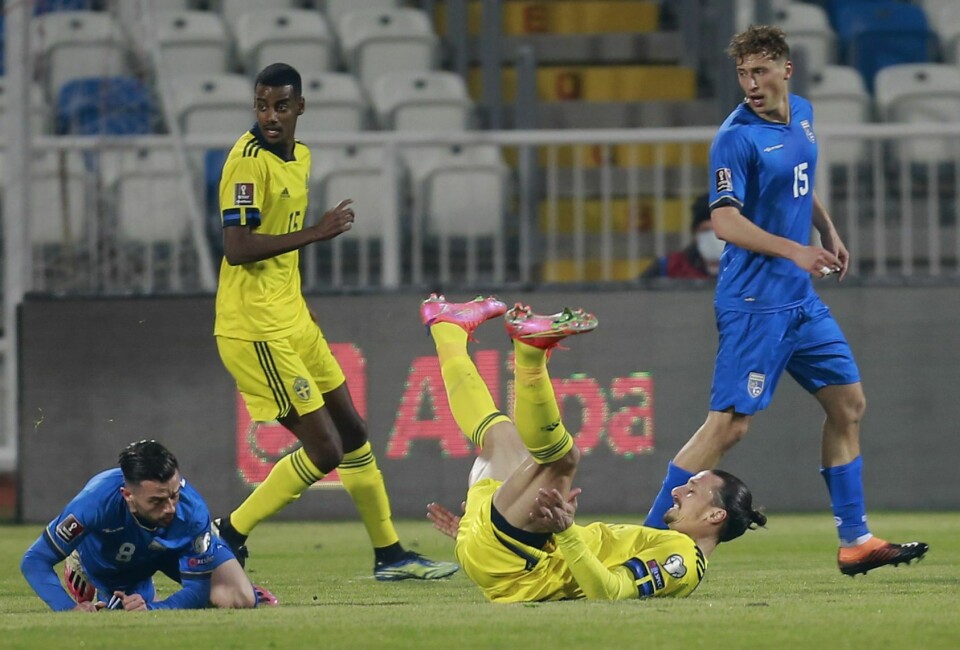 Zlatan Ibrahimovic var toneangivende da Sverige vant 3-0 over Kosovo. Zlatan Ibrahimovic var toneangivende da Sverige vant 3-0 over Kosovo. Foto: Visar Kryeziu / AP / NTB