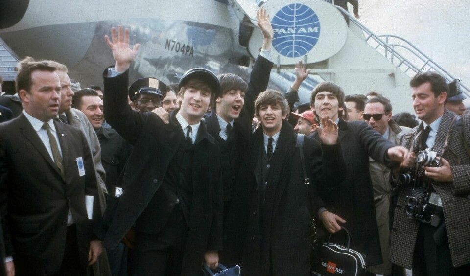 The Beatles i februar 1964, nettopp landet i USA for første gang, fortsatt på vei opp og ut i verden. Foto: AP/NTB scanpix The Beatles i februar 1964, nettopp landet i USA for første gang, fortsatt på vei opp og ut i verden. Foto: AP/NTB scanpix