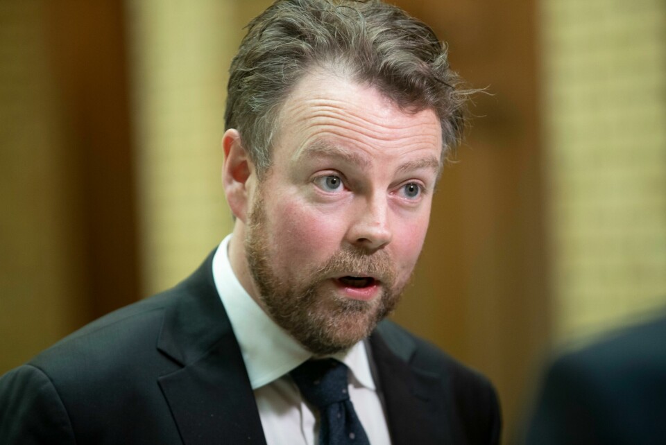 Oslo 20200316. Arbeids- og sosialminister Torbjørn Røe Isaksen (H) i Stortinget mandag. Stortinget behandler regjeringens krisepakkeFoto: Terje Bendiksby / NTB scanpix Oslo 20200316. Arbeids- og sosialminister Torbjørn Røe Isaksen (H) i Stortinget mandag. Stortinget behandler regjeringens krisepakkeFoto: Terje Bendiksby / NTB scanpix