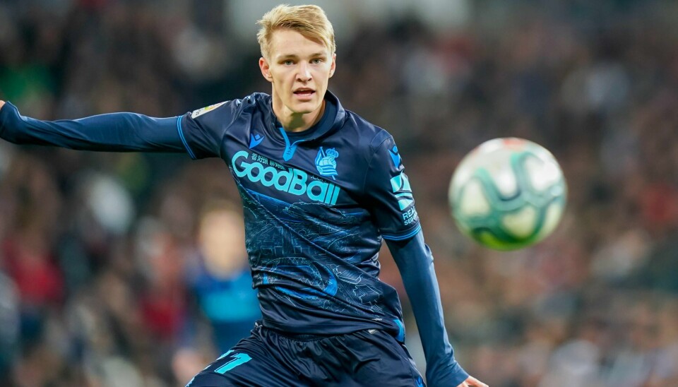 Martin Ødegaard testes for covid19-smitte onsdag. Foto: Heiko Junge / NTB scanpix