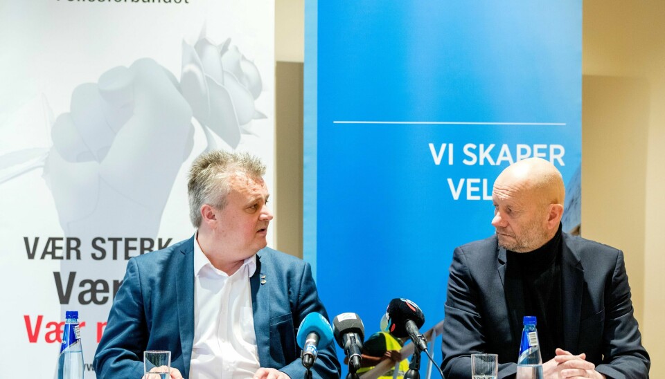 Fellesforbundets Jørn Eggum (t.v.) og Norsk Industris Stein Lier-Hansen (t.h.) skal etter planen forhandle om årets lønnsoppgjør til høsten. Nå åpner Lier-Hansen for å skyve forhandlingene til 2021, men møter motbør fra Eggum.