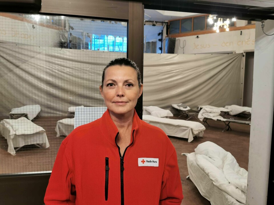 Camilla Tangen Monsen er leder for akuttovernattingen til Røde Kors. Hun har verken senger eller fasiliteter nok til å gjøre jobben skikkelig.