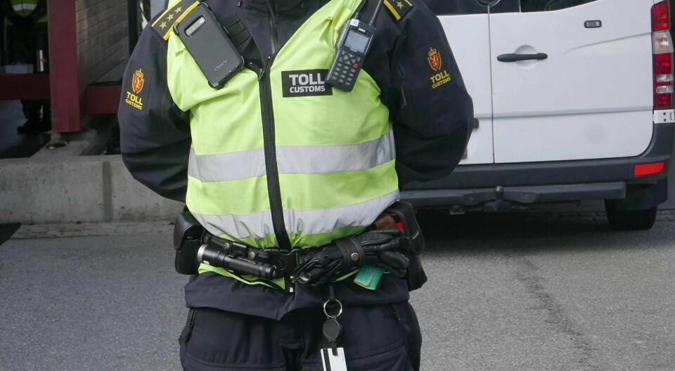 Tollerne på Svinesund beslagla 30. mai 600 narkotiske tabletter etter et hundesøk i to varebiler. (illustrasjonsfoto)