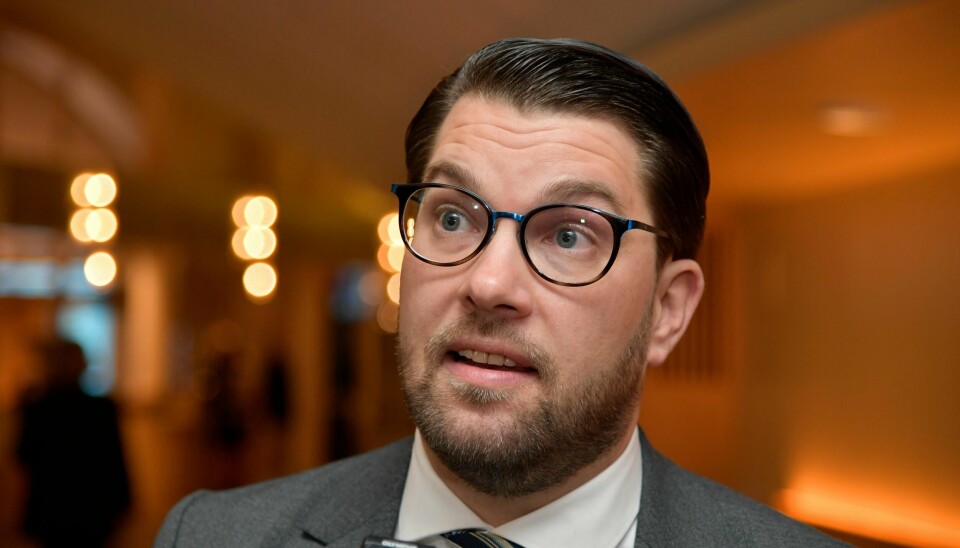 Sverigedemokratenes partileder Jimmie Åkesson mener at Sveriges statsepidemiolog Anders Tegnell må gå av.