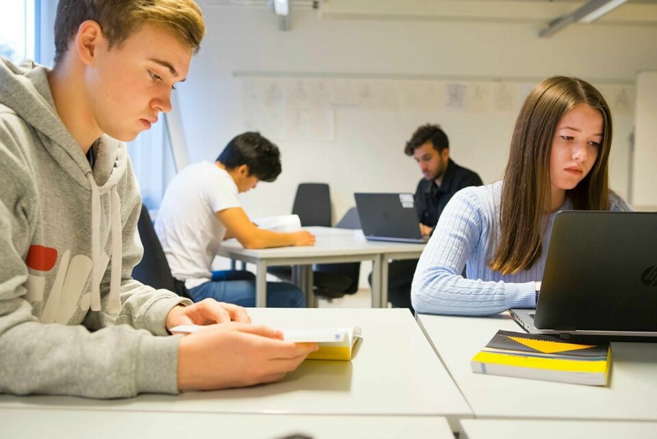 Fraværet i videregående skole har gått ned med 27 prosent og elevene lærer mer. Karakterene blir bedre for det store flertallet, men fraværsgrensa fungerer ikke for alle. Foto: Thomas Brun/NTB scanpix