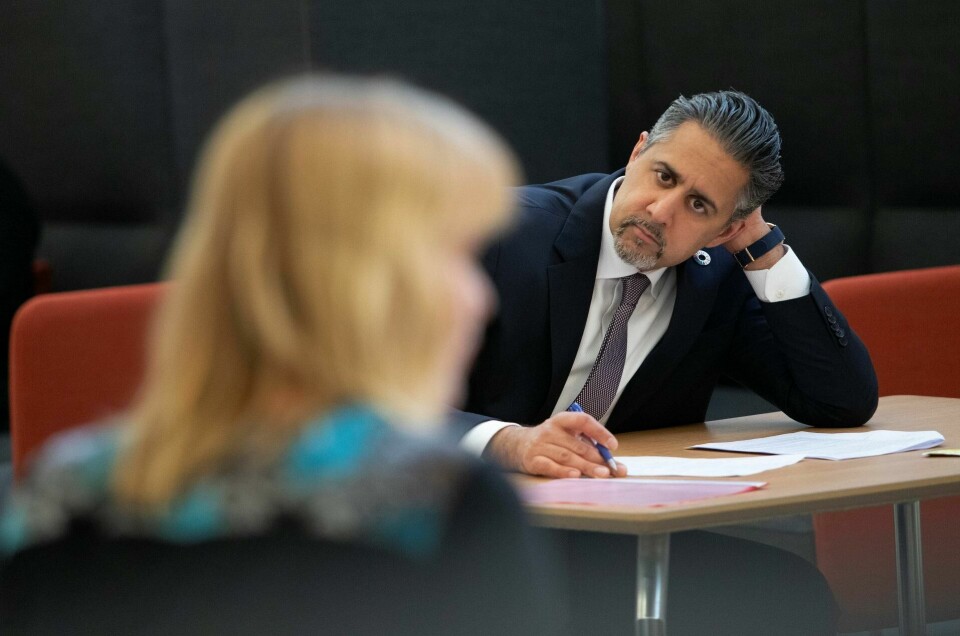 Kulturminister Abid Raja da møtte pressen og lyttet til MBL-sjef Randi Øygrey. Men opposisjonen mener han ikke har lyttet godt nok til kulturlivet. Foto: NTB scanpix/Terje Bendiksby Kulturminister Abid Raja da møtte pressen og lyttet til MBL-sjef Randi Øygrey. Men opposisjonen mener han ikke har lyttet godt nok til kulturlivet. Foto: NTB scanpix/Terje Bendiksby