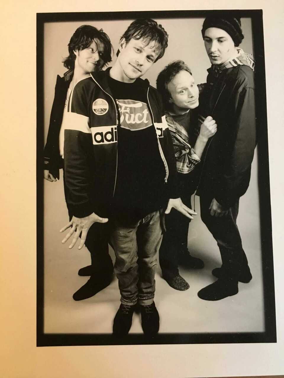Green Cortinas på 90-tallet. Etter en pause på 25 år, har bandet fra Drammen nå gitt ut en ny låt. Fra venstre: Johnny Skalleberg, Espen Jørgensen, Nils Harkestad og Finn Tore Tokle. Green Cortinas på 90-tallet. Etter en pause på 25 år, har bandet fra Drammen nå gitt ut en ny låt. Fra venstre: Johnny Skalleberg, Espen Jørgensen, Nils Harkestad og Finn Tore Tokle.