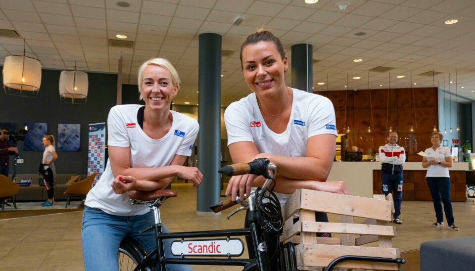 Katrine Lunde og Nora Mørk (t.h.) kan komme til å spille hjemme-EM i en og samme by. Foto: Tor Erik Schrøder / NTB scanpix