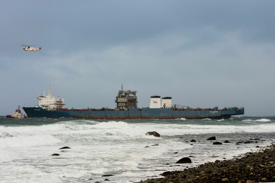 Lasteskipet «Tide Carrier» strandet ved Feistein fyr.