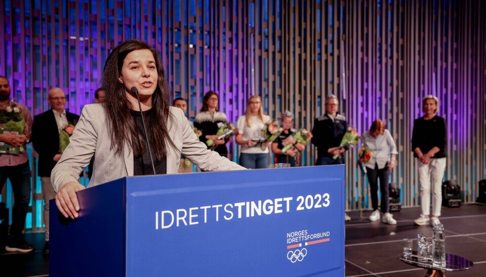 Idrettspresident Zaineb Al-Samarai kaller regjeringens forslag til endringer i spillemiddelregelverket for idrettsanlegg helt uforståelig Zaineb Al-Samarai ble valgt som idrettspresident i fjor. Nå har TV2 avslørt store mengder såkalt tekstlikhet i masteroppgaven til idrettsnorges mektigste.