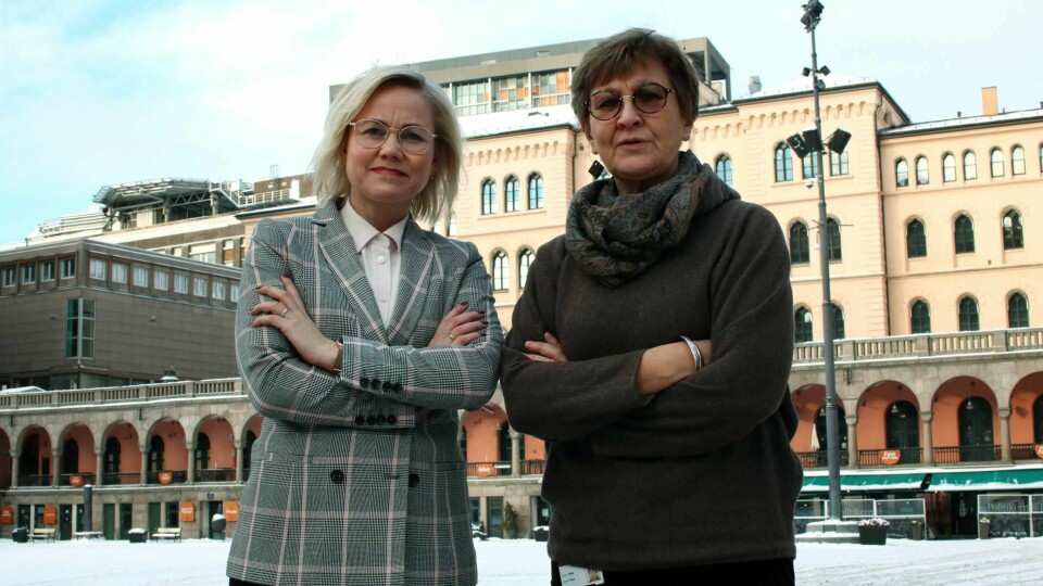 80 prosent av kostnadene i helse- og omsorgssektoren går til lønn og pensjon, sier Fagforbundets Mette Nord (t.h.). Hun og Aps Ingvild Kjerkol er bekymret for at privatisering vil gi økt press på lønn, pensjon og tjenester.