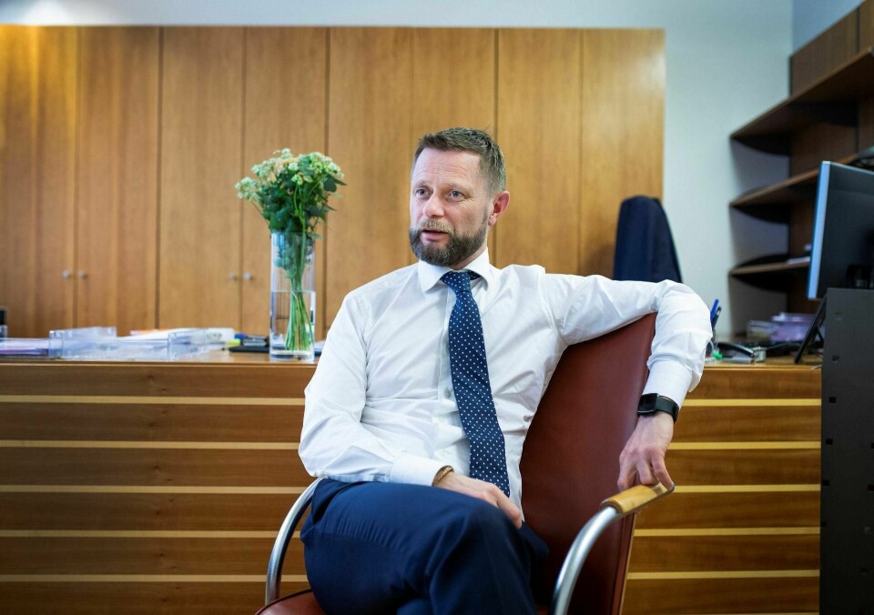 De offentlige helsetjenestene er så gode at det ikke er nødvendig med helseforsikring, sier helseminister Bent Høie (H). Men han medgir pasienter kan trenge bedre informasjon om muligheter og rettigheter.