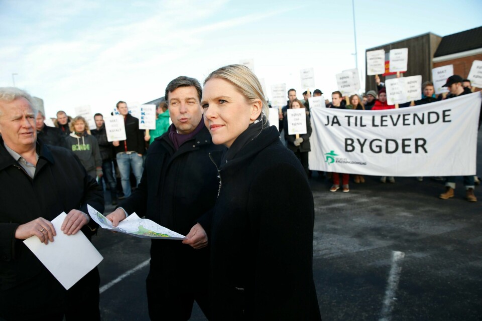 Daværende landbruksminister Sylvi Listhaug var i 2013 på befaring i Vestby i anledningen IKEAs varehus, der hun ble møtt av demonstranter fra Norges Bygdeungdomslag og lokale bønder som var imot utbyggingsplanene. Nå kan bøndene endelig få sin vilje.