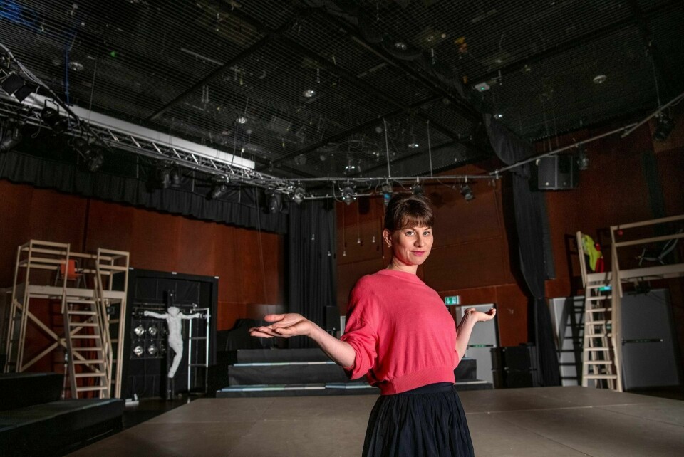 Kulturbyråd Rina Mariann Hansen på Rommen scene i Groruddalen.