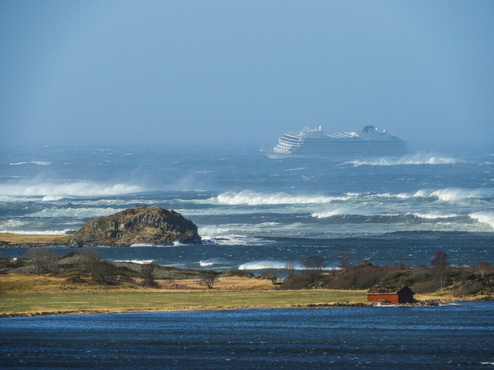 Hustadvika 20190323.
Cruiseskipet Viking Sky har sendt ut mayday-melding, og det driver mot land, opplyser Hovedredningssentralen. Redningssentralen har sendt flere helikoptre og fartøy mot stedet.
Foto: Frank Einar Vatne / NTB scanpix