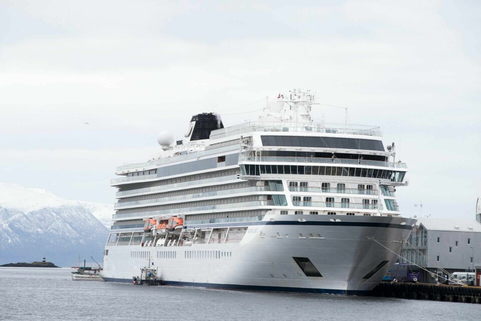 Cruiseskipet Viking Sky ligger nå i Molde havn, etter flere døgn med kaos.
