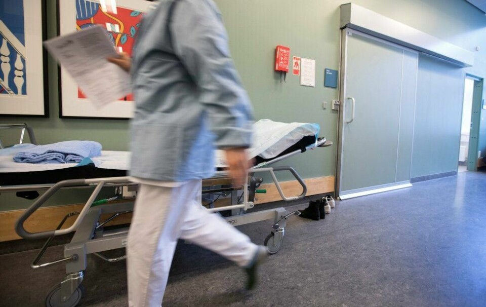 Nattarbeid: Mange jobber på byggeplasser, i fabrikker og i helsevesenet, og her kan denne økte risikoen i forbindelse med å være trøtt på jobb i verste fall være livsfarlig. FOTO: GORM KALLESTAD/ NTB SCANPIX