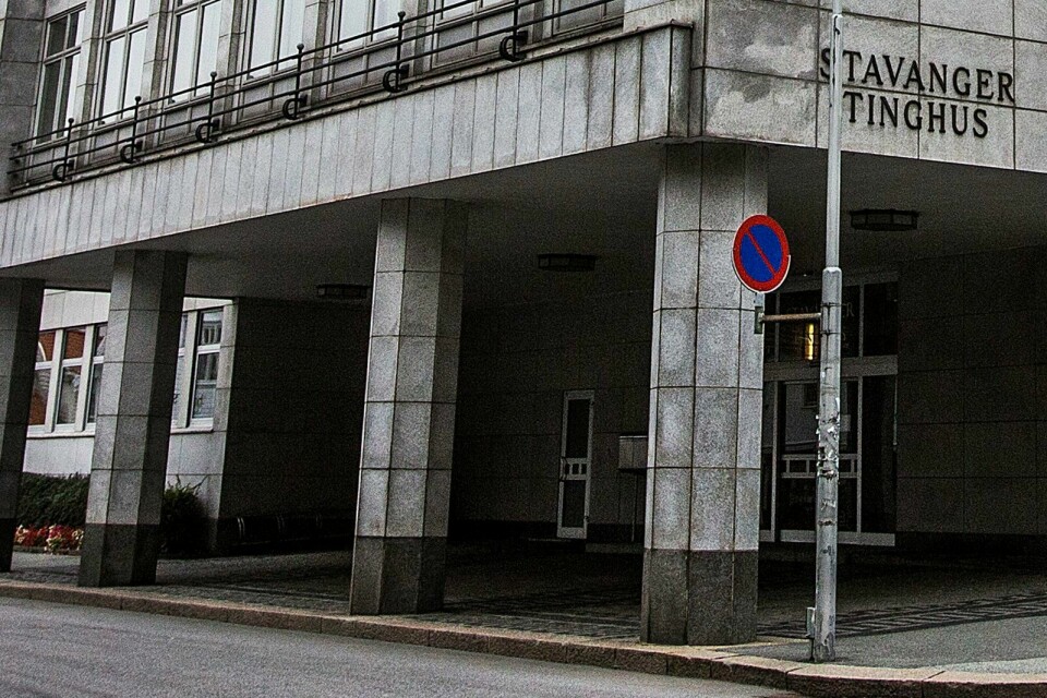 Irritert mann dyttet kvinne med barnevogn ned trapp
