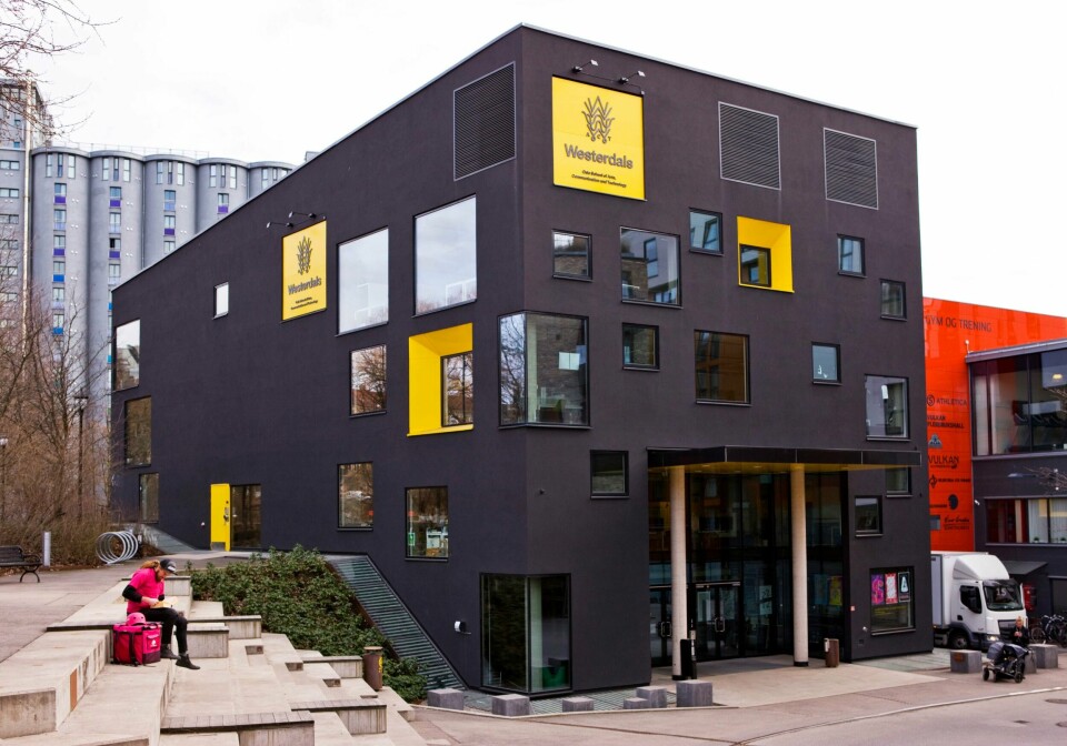 Rundt 470 tidligere studenter ved privatskolen Westerdals Oslo ACT har saksøkt skolen for å ha tatt for mye i skolepenger. Rettssaken starter torsdag.