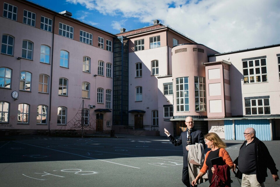 VIL BEVARE SKOLEN: Tore Wilken Nitter Walaker (Frogner V) (t.v.), Anne Ølstad i «Inn byggerinitiativet» og Ole Malm sten (Frogner Frp) ønsker å rehabilitere Ruseløkka skole fremfor å rive og bygge nytt.