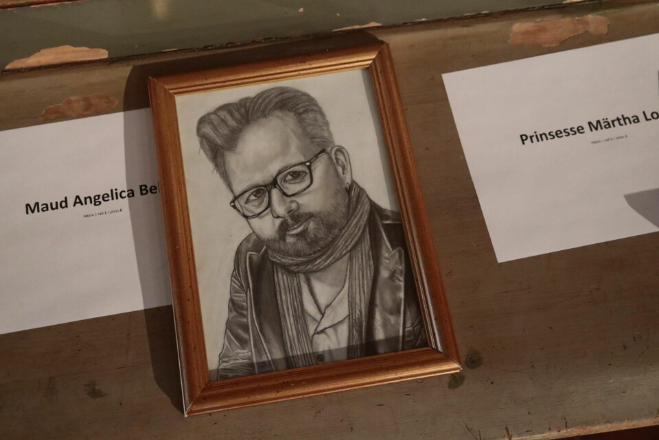Maud Angelica Behn fikk aldri gitt tegningen sin av faren i julegave. Det fortalte hun i en gripende tale under bisettelse av Ari Behn fredag.