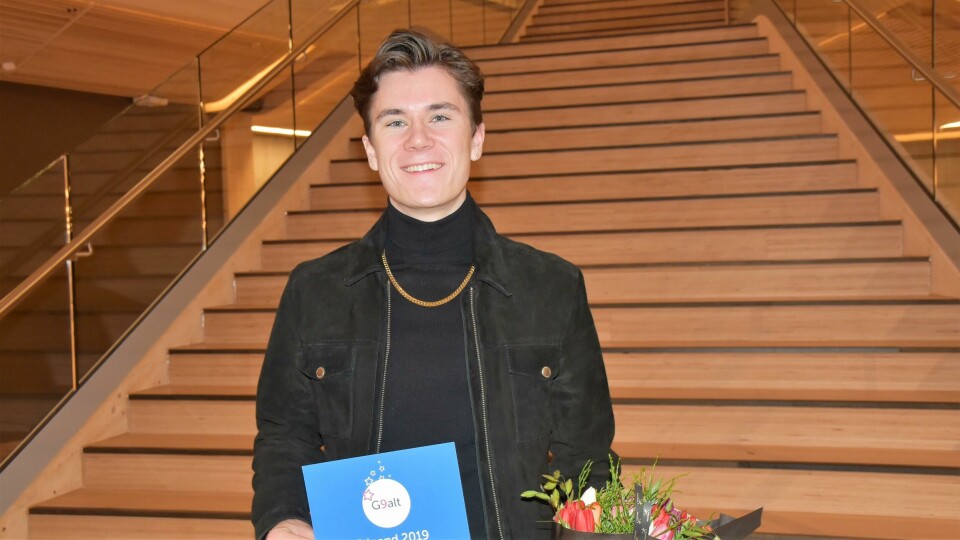 Jakob Ingebrigtsen var fornøyd med stipendet fra SR-Banks 'G9alt'. Han fikk 100.000 kroner. Foto: Kristoffer Knutsen Jakob Ingebrigtsen var fornøyd med stipendet fra SR-Banks 'G9alt'. Han fikk 100.000 kroner. Foto: Kristoffer Knutsen