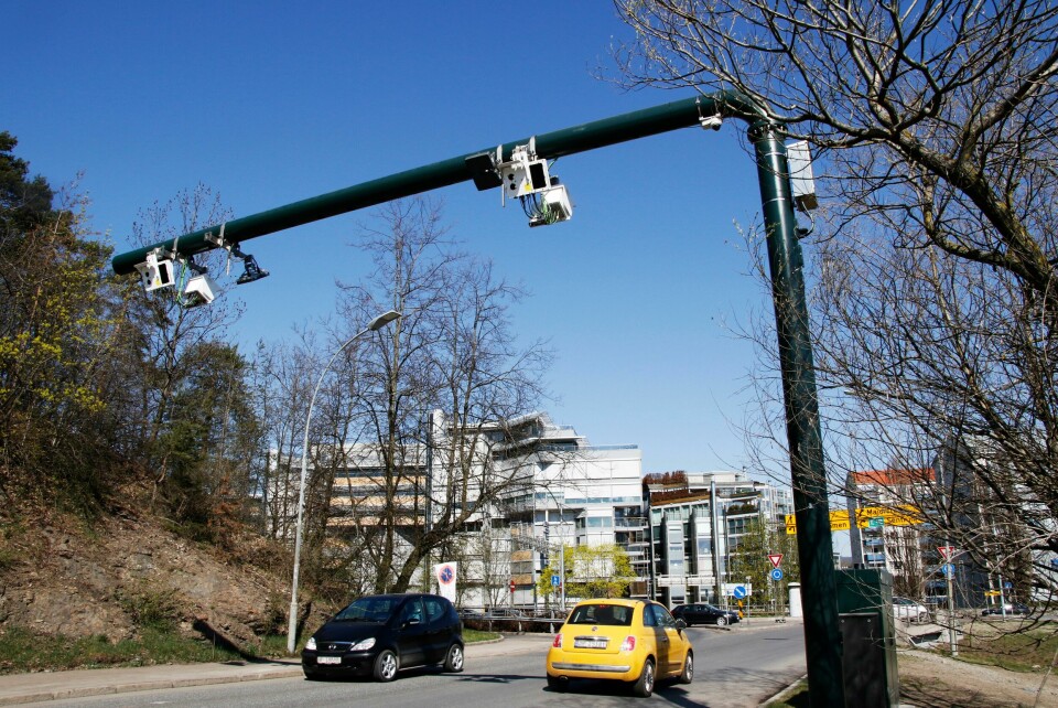 1. juni i fjor satt Oslo opp 54 nye bommer rundt indre by. Nå vet vi konsekvensene. Biltrafikken har falt med 6,8 prosent i dette området siden bommene ble satt opp. Oslo 20190423.Bomstasjon i Dronning Blancas vei ved Bygdøylokket. Disse bomstasjonene settes i drift 1.juni 2019. El-biler vil også betale en lavere avgift per passering enn fossildrevne biler. Hydrogenbiler vil passere gratis. Foto: Aleksander Krogsvold Johansen / NTB scanpix