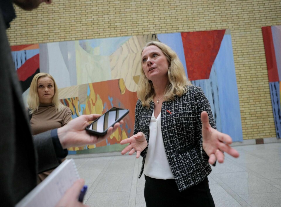 Arbeids- og sosialminister Anniken Hauglie går to spennende dager i møte under høringen om NAV-skandalen torsdag og fredag. Foto: Ørn E. Borgen/NTB scanpix