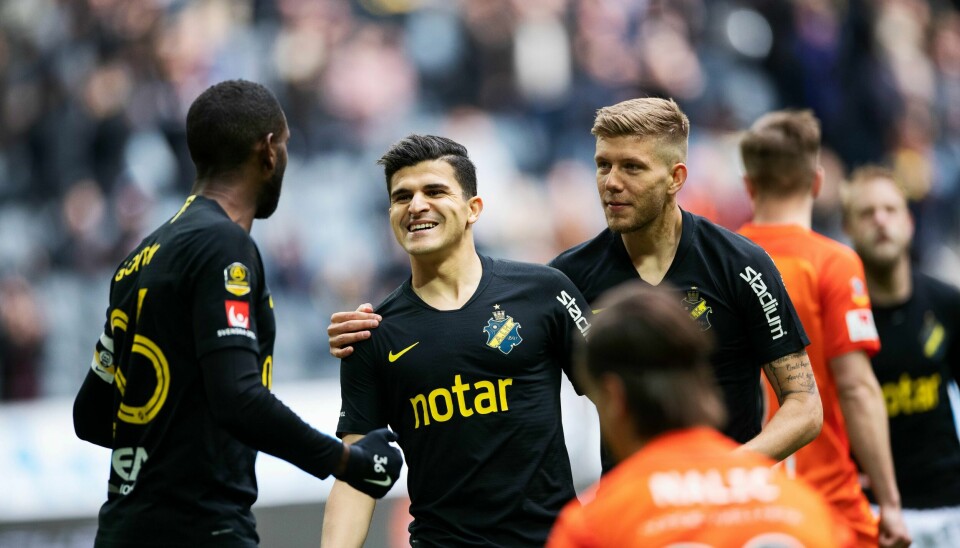 Tarik Elyounoussi har de siste to sesongene spilt for AIK fra Stockholm. Nå er 31-åringen klar for et Japan-eventyr.