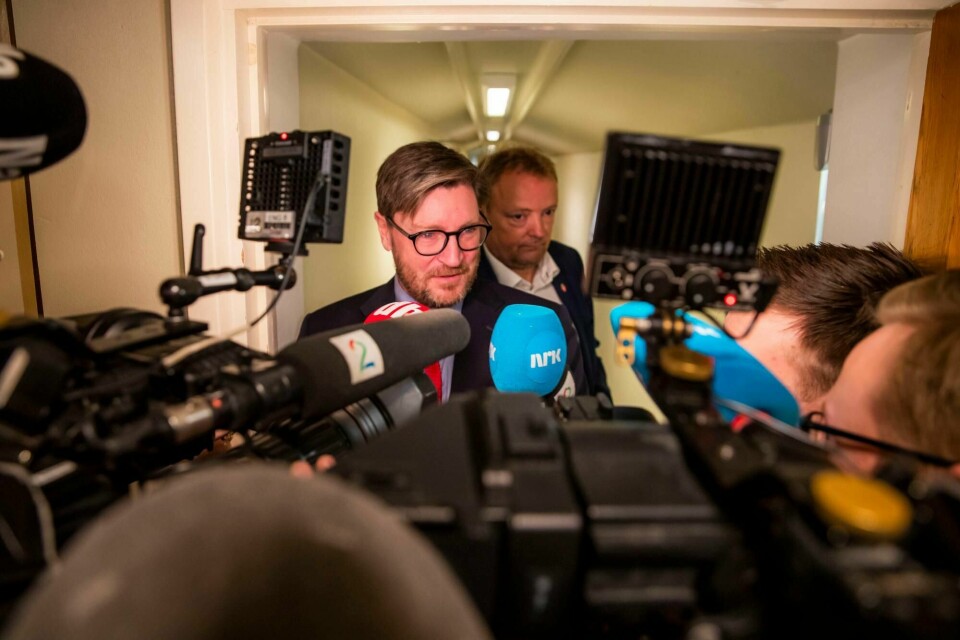 Stortingsrepresentant Christian Tybring-Gjedde på vei inn til gruppemøtet i Frp i Stortinget onsdag.