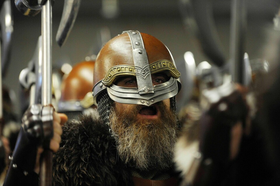 Forskningsprosjektet «Back to Blood: Pursuing av Future from the Norse Past» ser på forbindelsen mellom vikinger og bærekraft. Mange ser seg om etter alternativer måter å leve sine liv på i vår klimakrisetid, og mange vender seg til fortiden, mener professor Anne Kalvig ved UiS. Foto: Andy Buchanan / AFP