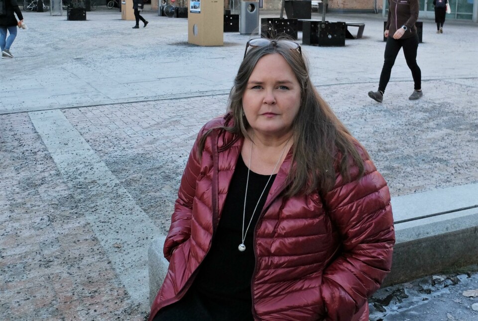 Anette Gilje er lei av mistenkeliggjøringen hun mener Nav utsetter folk for, og drømmer om en dag å klare seg uten etatens hjelp. - Hvis jeg virkelig bare kunne ha tenkt meg frisk - tror de ikke jeg ville ha gjort det, spør hun. Anette Gilje er lei av mistenkeliggjøringen hun mener Nav utsetter folk for, og drømmer om en dag å klare seg uten etatens hjelp. - Hvis jeg virkelig bare kunne ha tenkt meg frisk - tror de ikke jeg ville ha gjort det, spør hun.