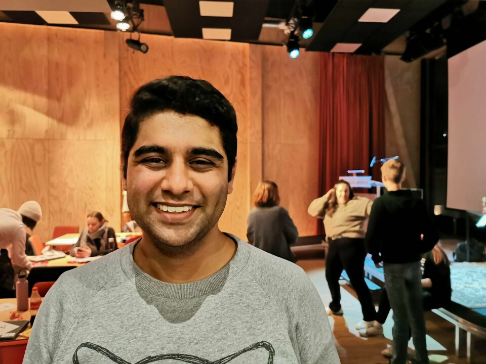 Denne helga er det årsmøte for AUF i Oslo på Vega Scene. Mansoor Hussain gjenvelges her som leder av AUF i Oslo, og neste år blir han stortingskandidat.